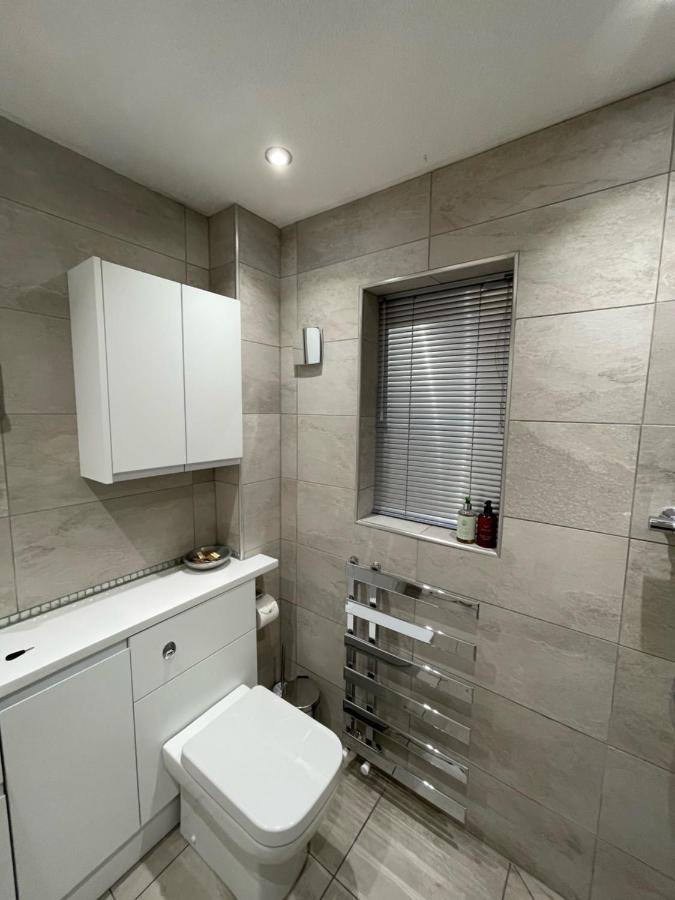 Riverside 2 Bedroom Townhouse With Car Charger Abergavenny Exteriör bild